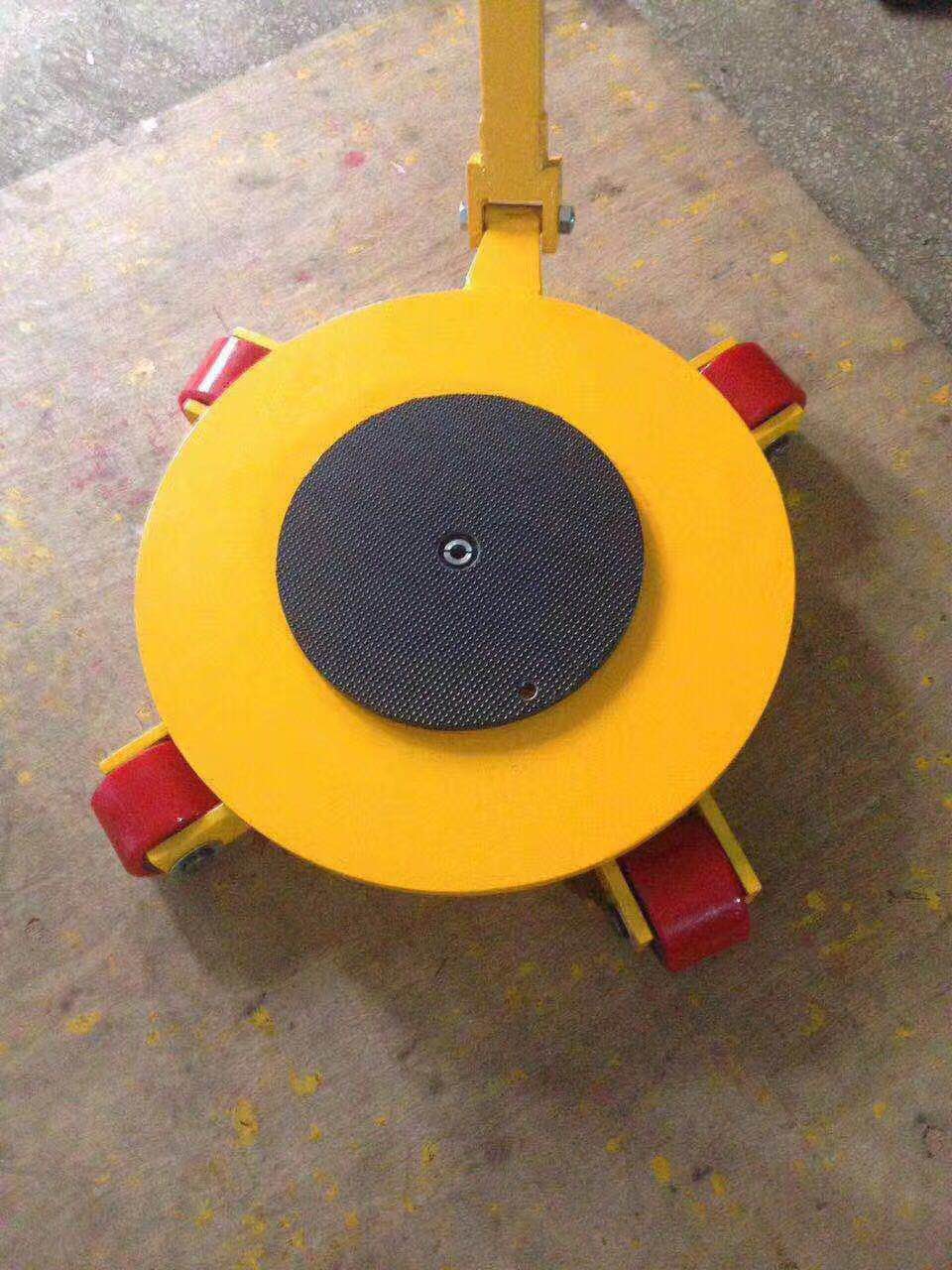 360度4噸搬運(yùn)小坦克